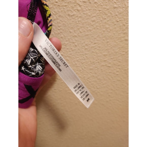 Victorias Secret Victoria Sports Bra M Multicolor Geometric THE PLAYER Racerback - Picture 4 of 4